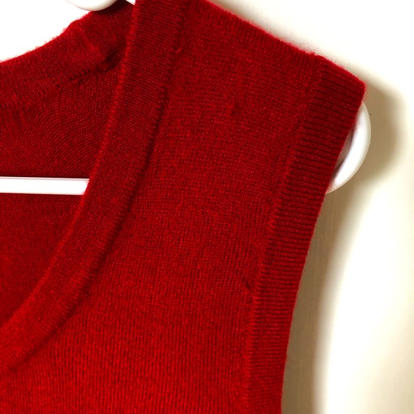 3/$10 East 5th Red Scoop Neck Tank Top Size Large - Picture 6 of 7